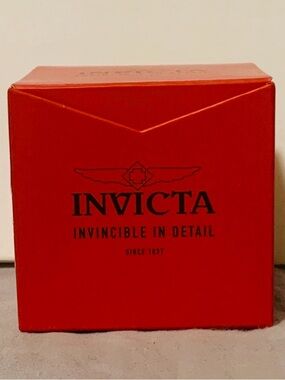 INVICTA Watch Gift Box in Red